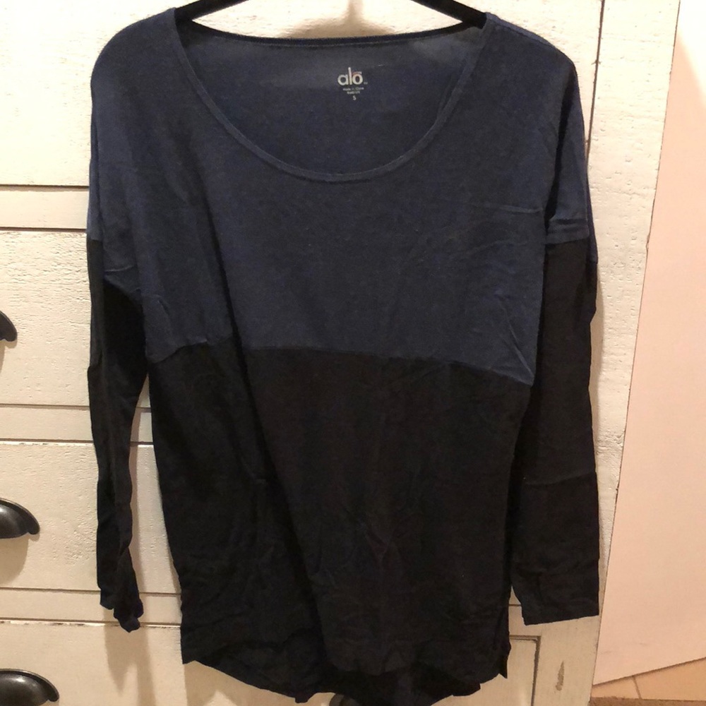 Alo yoga long sleeve
